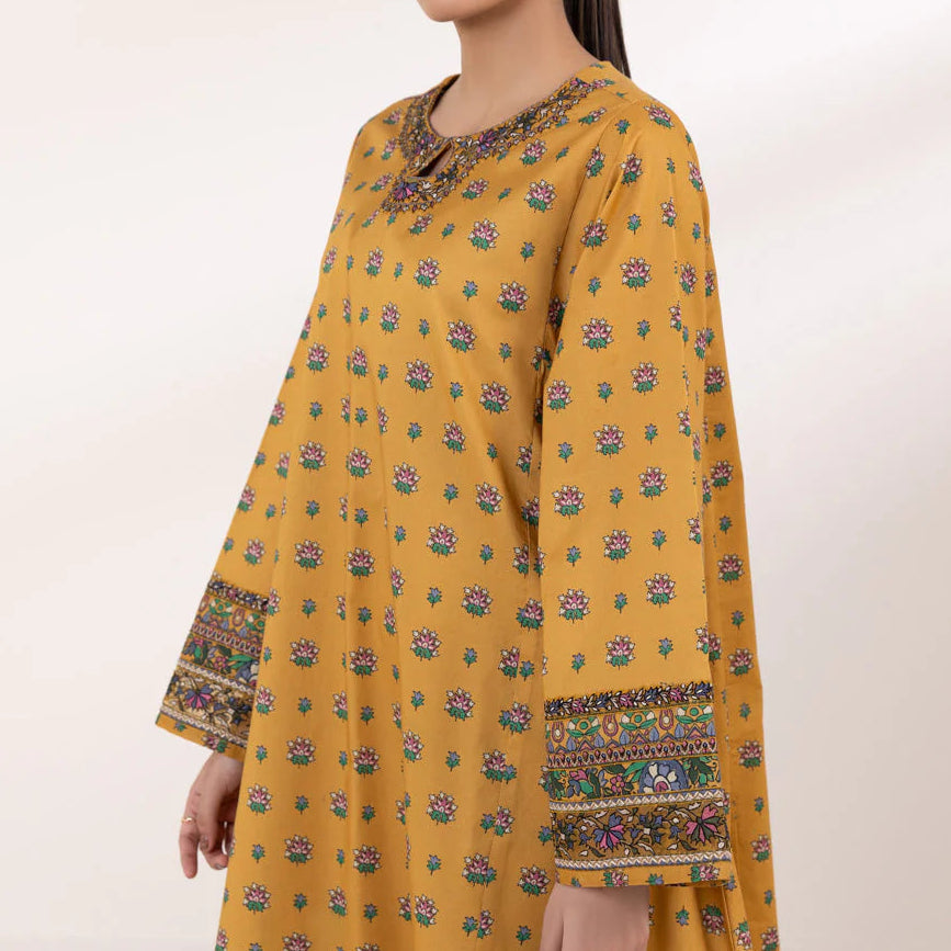 unstitched printed lawn suit for ladies Pakistan