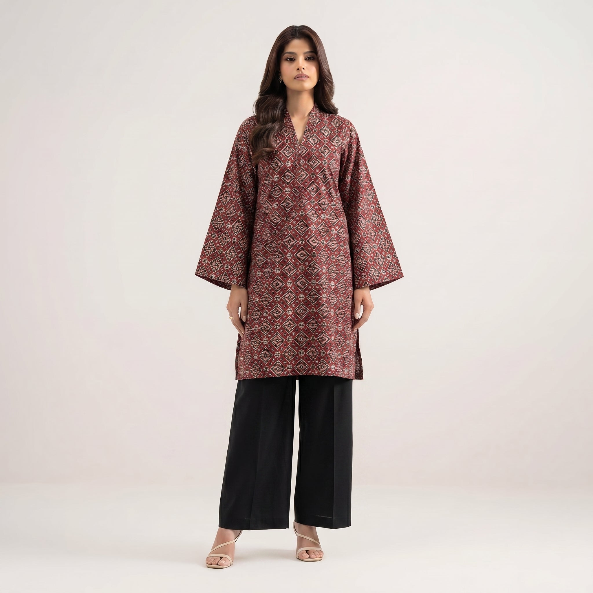 soft cotton lawn bana dora suit close up