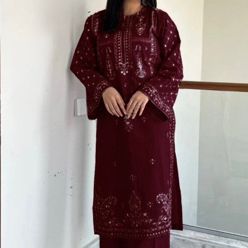 unstitched printed lawn suit for ladies Pakistan